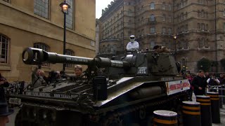 [情報] 戰車開上街