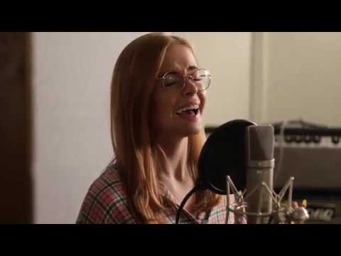 Sophie Evans - I'm Alive [Music Video]