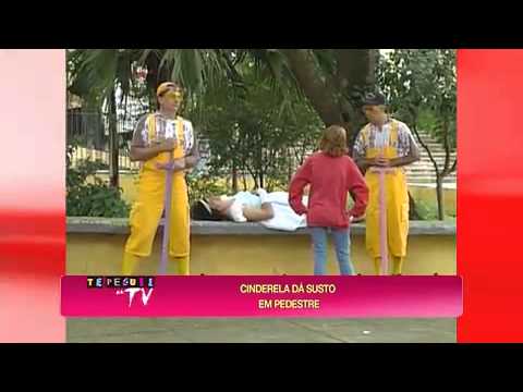 Te Peguei na TV: Fotógrafo atrapalhado assusta pessoas ao invés de tirar foto