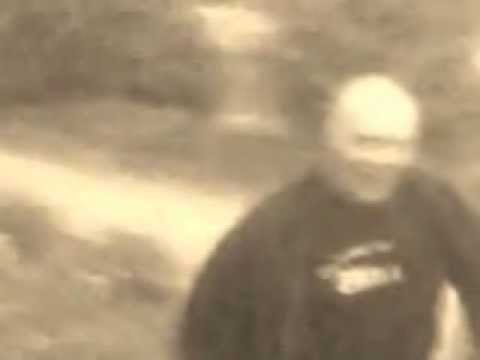 Skinhead verarscht Hippies