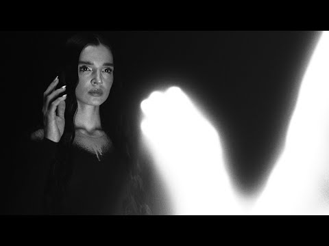 Poppy - Guardian (Official Visualizer)