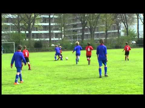16-04-2011 Nieuwerkerk E3 - BVCB E4 (5-2)