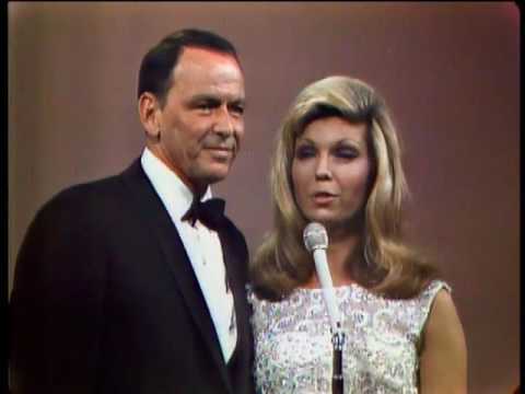 Frank Sinatra - Put Your Dreams Away (Live)