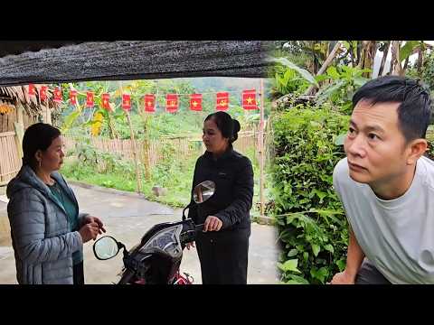 Huong's mother came to Tuyet's house looking for him, but he quickly hid