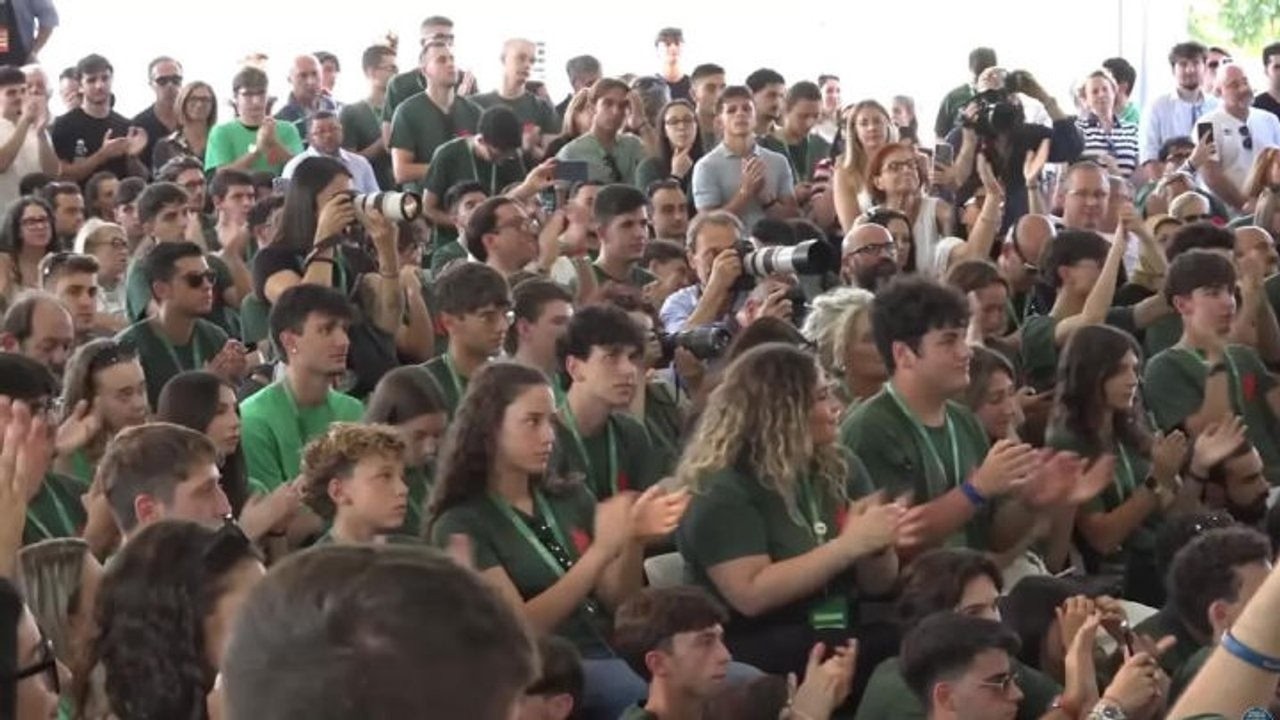 Meloni: "Norma in arrivo per numero massimo di stranieri in classe e divieto burqa"