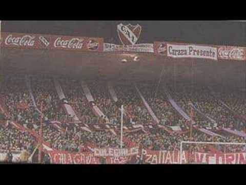 "La gloriosa Doble Visera" Barra: La Barra del Rojo • Club: Independiente