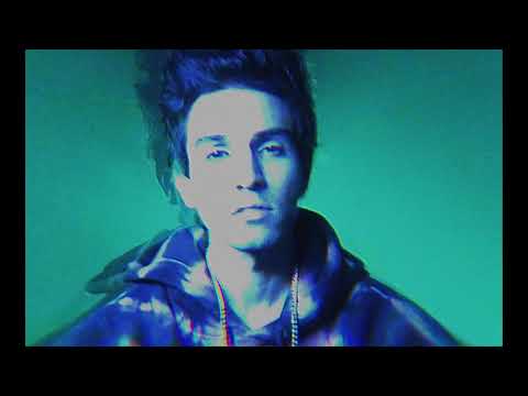 download lagu mp3 mp4 Pink Hair Green Eyes, download lagu Pink Hair Green Eyes gratis, unduh video klip Pink Hair Green Eyes