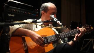 Decio Carvalho cantando "Ho Capito Che Ti Amo"