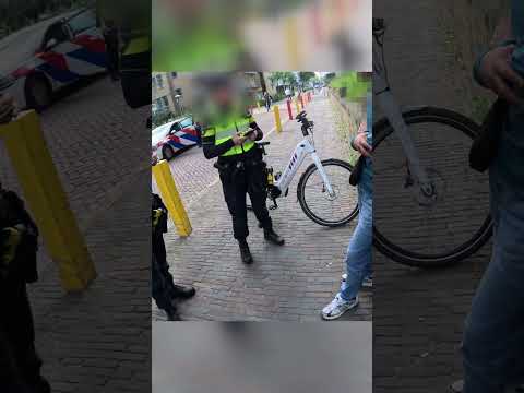 Verdachte van diefstal op de vlucht. #Politie #achtervolging #police