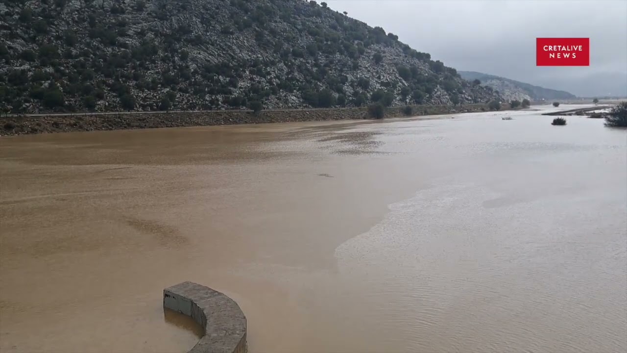 Τεράστιοι όγκοι νερού προς το φράγμα Αποσελέμη - Άνοιξε η δικλείδα