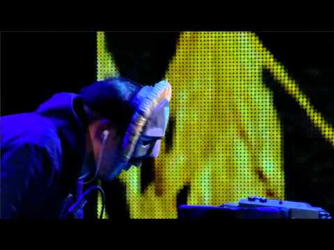 SBTRKT - "Wildfire (feat. Drake & Little Dragon)" ||| iTunes Festival London - July 14th 2011