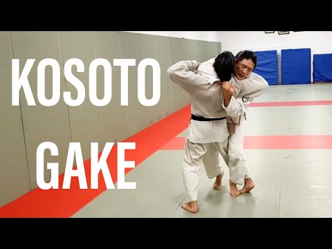 Kosoto gake — judo technique demonstration