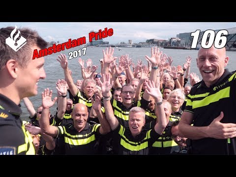Politie mee tijdens de Amsterdam Pride 2017