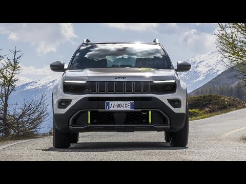 2025年型Jeep Avenger 4xeハイブリッド、初公開とスペック！