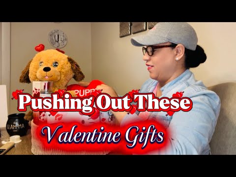 DIY Valentines Gift Idea//Hello Kitty #custom #viral #giftbasket #giftsforher