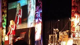 DallasCon: Kathryn Newton talks about her J2M hug