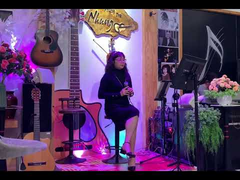 Thể hiện bởi Tuyết Nhung