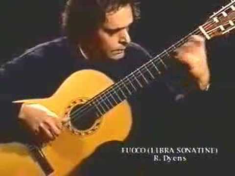 Roland Dyens plays Fuoco by R. Dyens