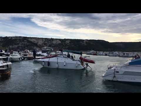 How not to dock, yacht fail !