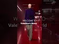 VIDEO SHORT:#2025 #fashion #fashionweek #parisfashionweek #runway #valentino