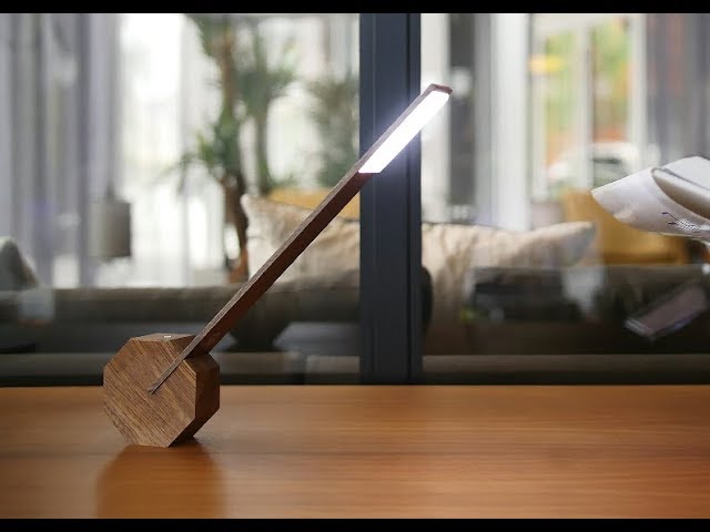 Video teaser per Gingko Octagon One Desk Light