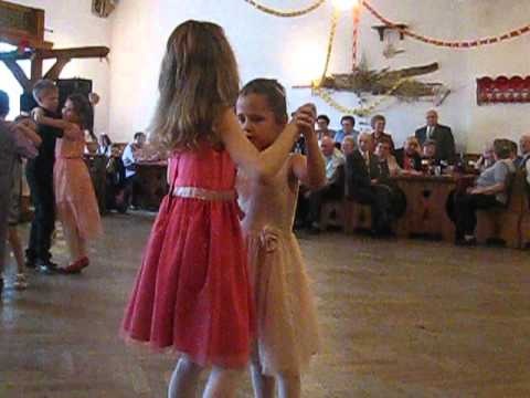 Úplně první taneční vystoupení :-) únor 2014 :-)