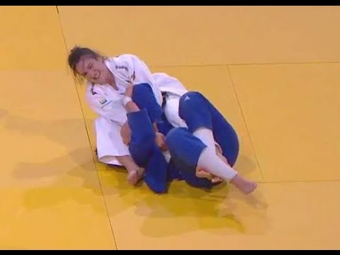 women judo armbar 6
