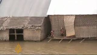 preview picture of video 'Deadly Floods Starve Cambodians, Thailand, Vietnam, SE Asia - Part 3 Bangkok Could Swamp'
