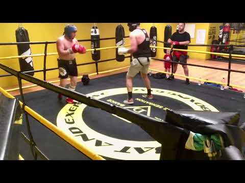 180lbs vs 260lbs punch up