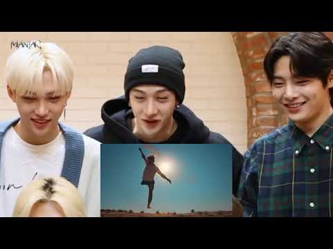 Stray kids reacting to Now united - Golden