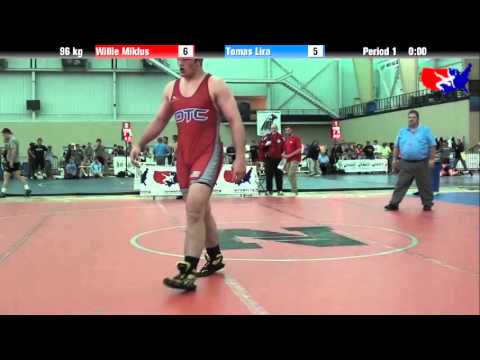 Willie Miklus vs. Tomas Lira at 2013 ASICS University Nationals - FS