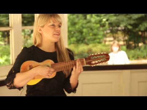Basia Bulat - It Can't Be You