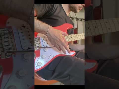 Squier Sonic Strat HSS TCoral image 17