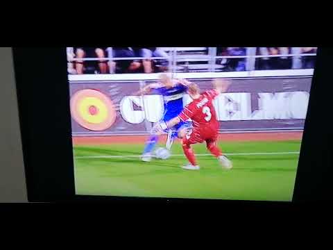 SK Sigma Olomouc v. FC Aberdeen Evropská liga (2) faul