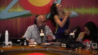 Oyentes reportan la capital entaponada y Jochy Santos prueba que la chica esta fit