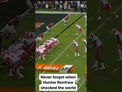 Deshaun Watson throws TD with 6 seconds left to defeat Alabama in 2017 CFB Championship 🔥 #shorts