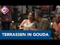 Gezellige drukte op heropende terrassen in Gouda - OMROEP WEST