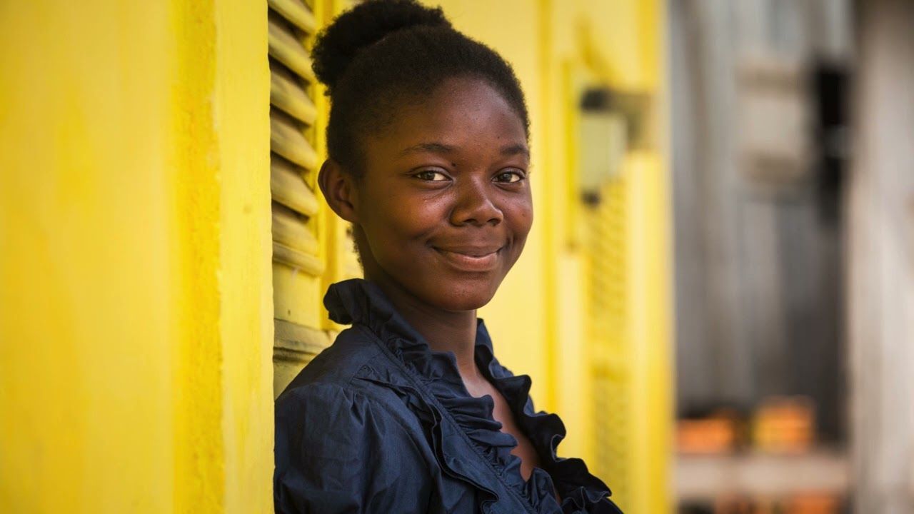 Berlinda, 19, Sao Tome and Principe. Photographer: Vincent Treméau