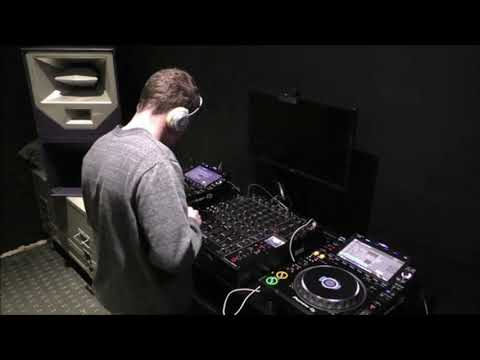 CDuggyz  - 1 Hour Smash Up On The Decks