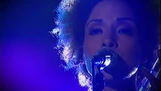 Martina Topley Bird  Sandpaper Kisses live 2010