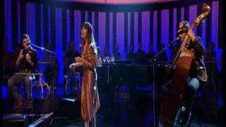 CAMILLE "Mars Is No Fun" (Later live - with Jools Holland. 25th Oct 2011)