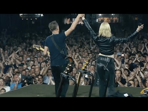 Cassyette & Bryan Adams - The Chain (Fleetwood Mac cover) Live in Sheffield