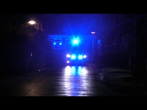 P1/A1 Ambulance 02-126 Drachten en Politie Burgum naar en van een MMT inzet in Eastermar!