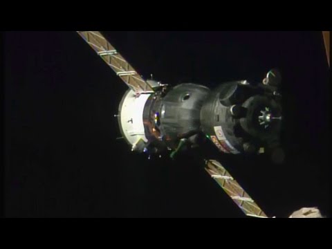 Full Soyuz MS-03 ISS Expedition 50/51 Docking (Peggy Whitson, Oleg Novitskiy, Thomas Pesquet)