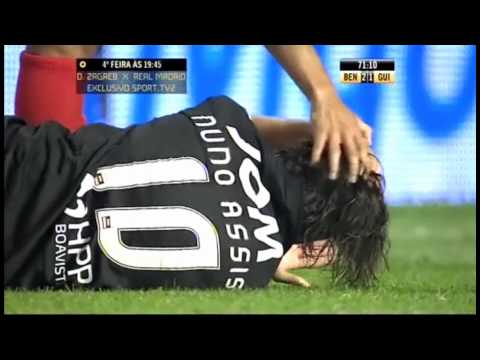 Nolito evita contacto com Nuno Assis.