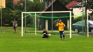 preview picture of video 'Team hvězd - reportáž z utkání TJ Uherský Brod vs. FK Luhačovice 25.8.2012'