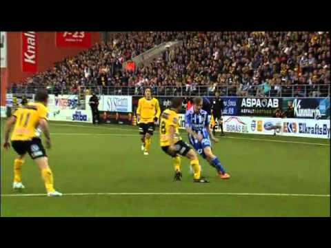 Fotboll : IF Elfsborg vs IFK Göteborg - Sebastian Eriksson skadad (2011-08-15)