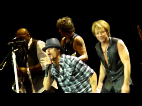 Bon Jovi with Kid Rock "Bad Medicine & Old time rock & roll