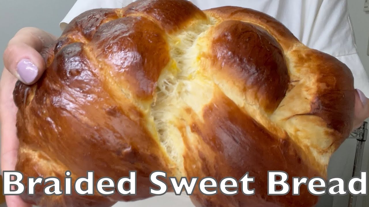 Braided Sweet Bread [Gourmet Apron 416]