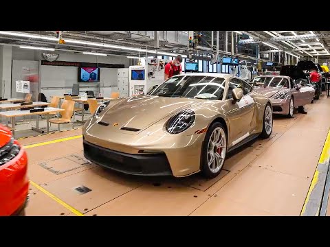 , title : 'PORSCHE 911 GT3 (992) Production Line – Porsche Exclusive Manufaktur'